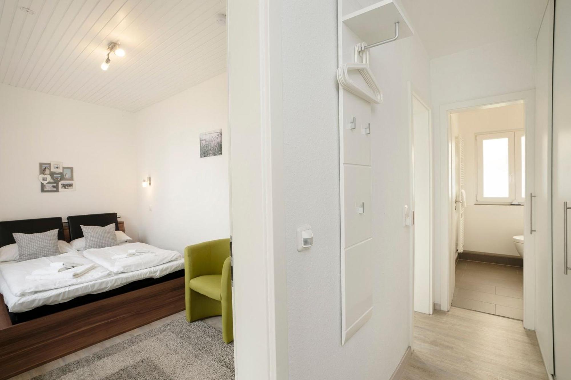 Appartamento Haus Waldfrieden Ferienhaeuschen Waldfrieden Haffkrug Esterno foto