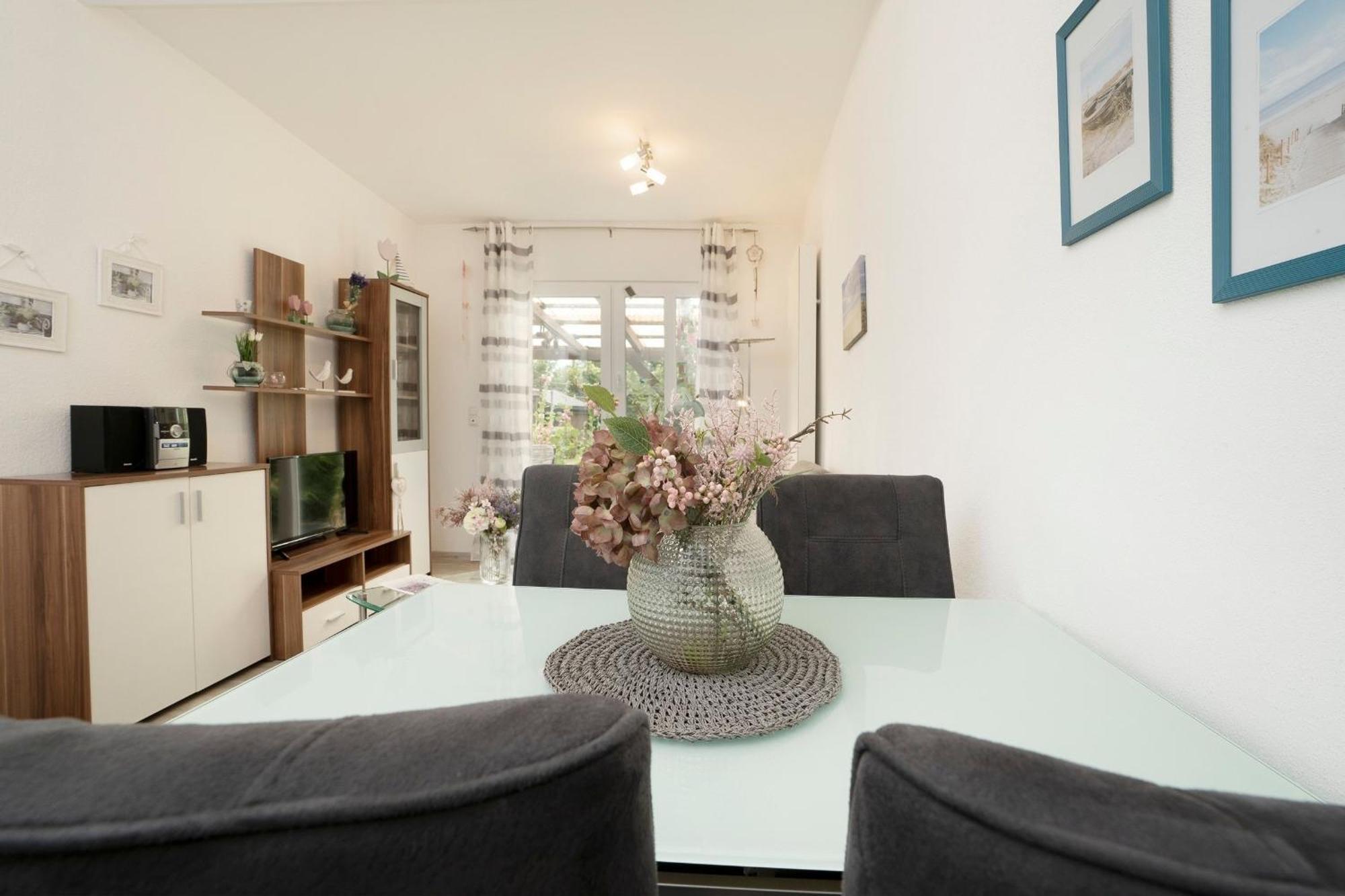 Appartamento Haus Waldfrieden Ferienhaeuschen Waldfrieden Haffkrug Esterno foto