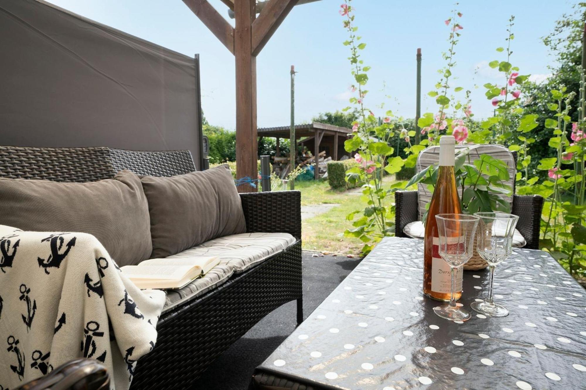 Appartamento Haus Waldfrieden Ferienhaeuschen Waldfrieden Haffkrug Esterno foto